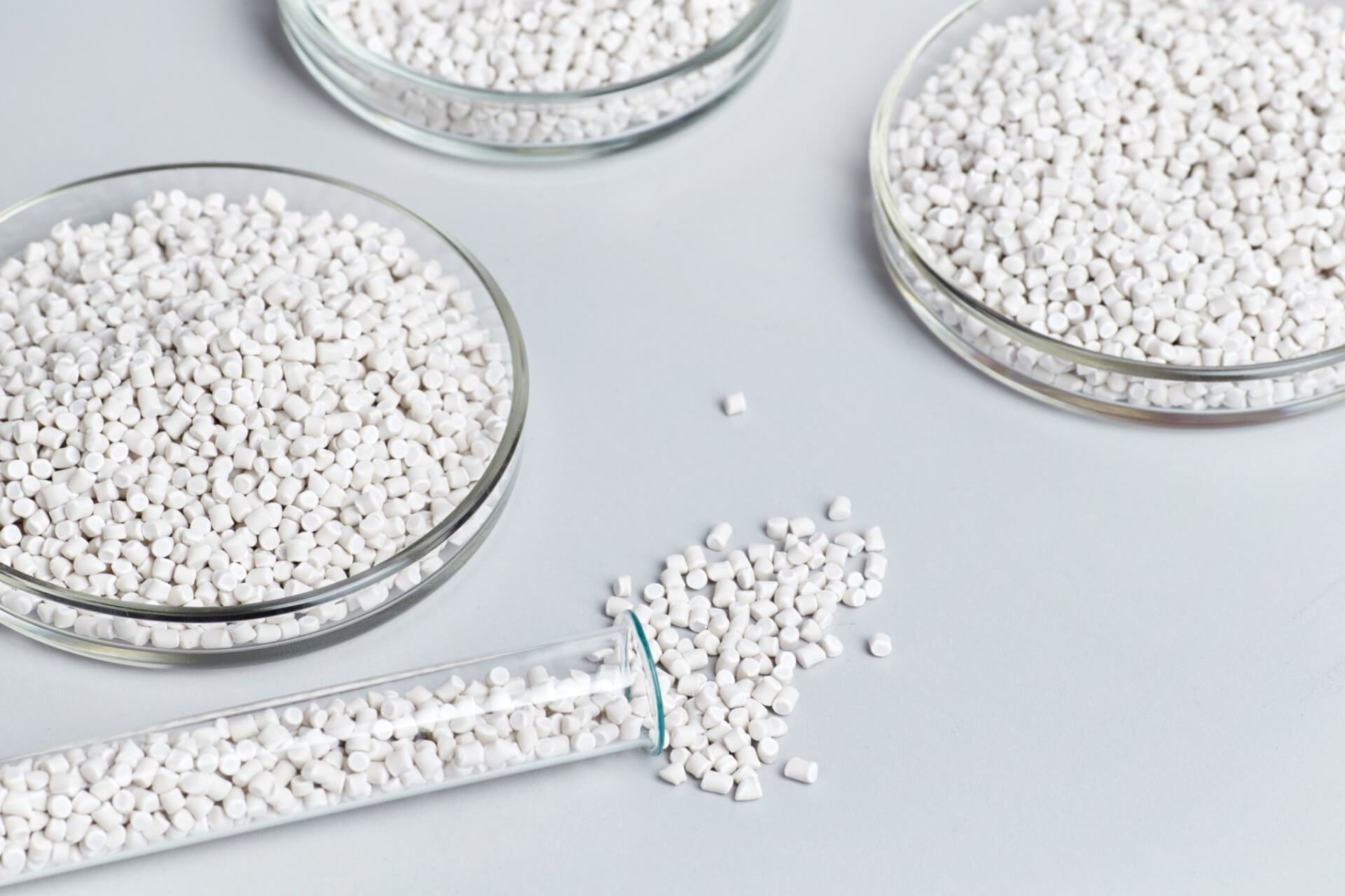 Masterbatches & Compounds for Plastic Industry